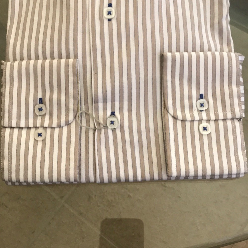 Shirt - Picture 4 of 4